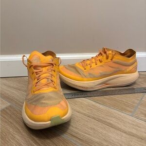 Salomon Phantasm Women's Orange Athletic Shoes men's size 9.5